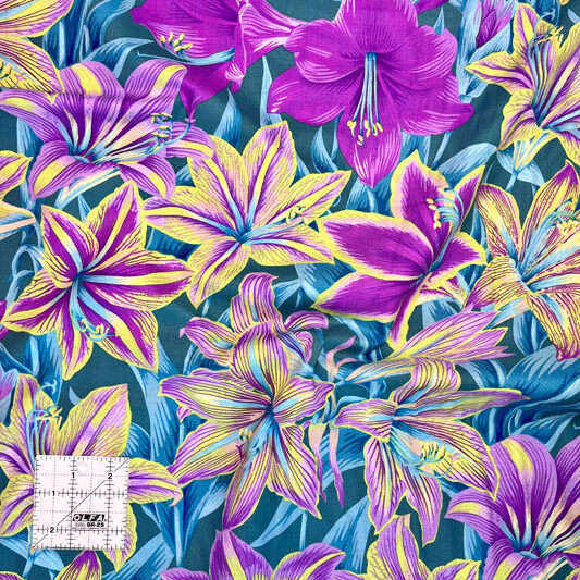 Kaffe Fassett Collective February 2022 - Amaryllis - PWPJ104 - Multi - Image 2