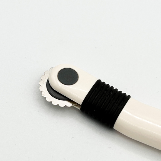 Clover Tracing Wheels (Blunt Edges) - Image 2